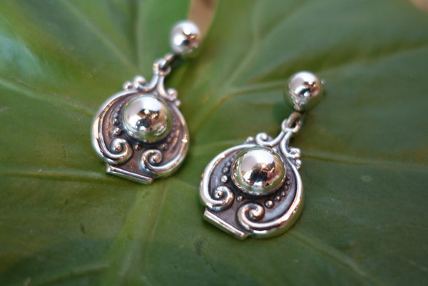 Handcrafted solid sterling .950 silver earrings from Taxco, Mexico