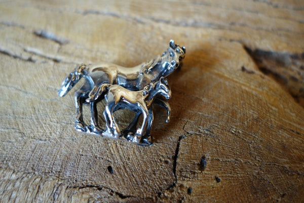 Handcrafted solid sterling .925 silver horse pendant pin from Taxco, Mexico