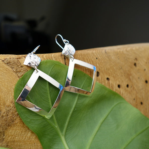 Handcrafted sterling .925 silver hoop earrings from Taxco, Mexico.