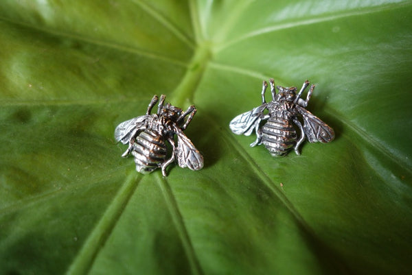 Handcrafted solid sterling .925 silver bee earrings from Taxco, Mexico