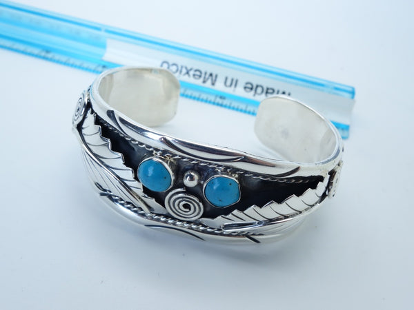 No Mas! Navajo Style with Turquoise Solid 925 Silver Bracelet